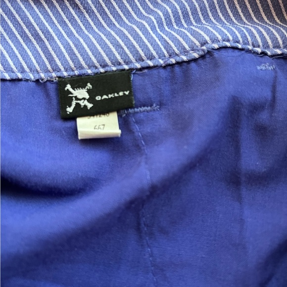 Oakley Women's Blue Back Nine Seersucker Striped Golf 5"‎ Shorts size 6​ - Picture 7 of 7